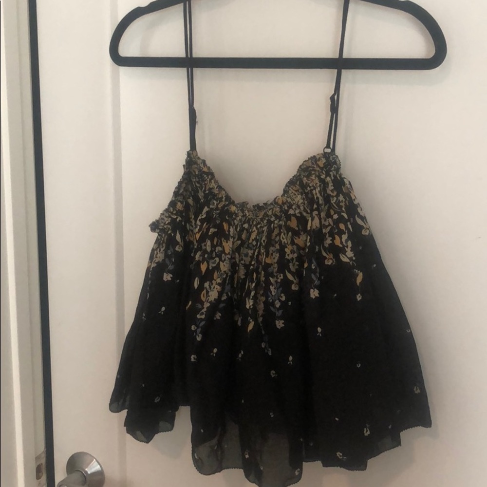 Free people top never worn. Cropped